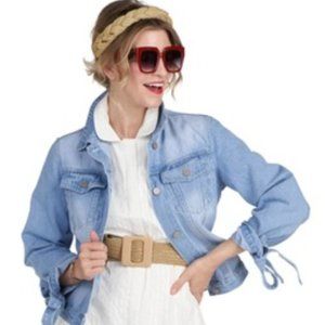 Buru Peter Pan Collar Day Gown in White Stripe